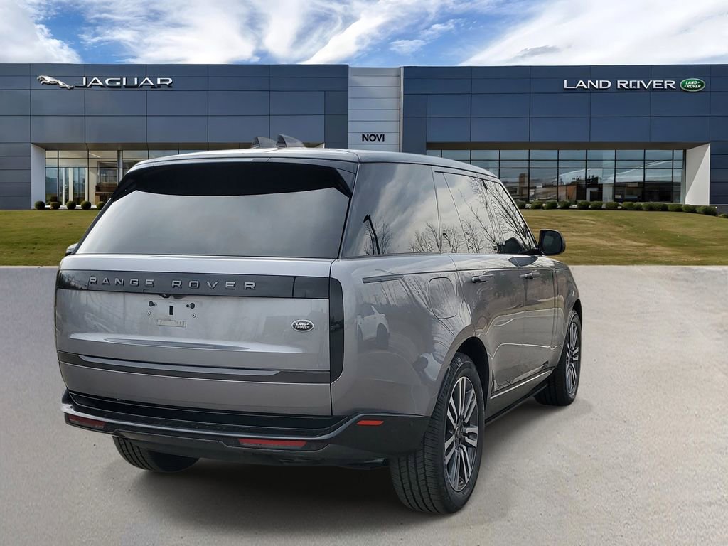 Used 2023 Land Rover Range Rover SE image 3