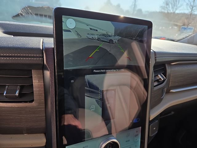 Used 2022 Ford Expedition Limited image 19