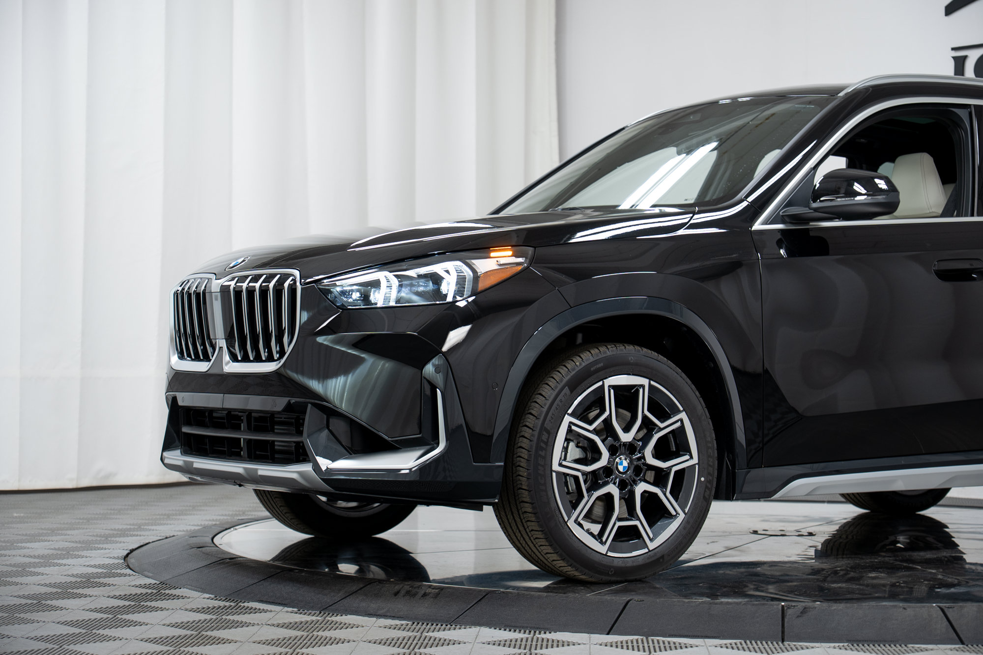 New 2026 BMW X1 xDrive28i w/ Convenience Package AWD/4WD image 25