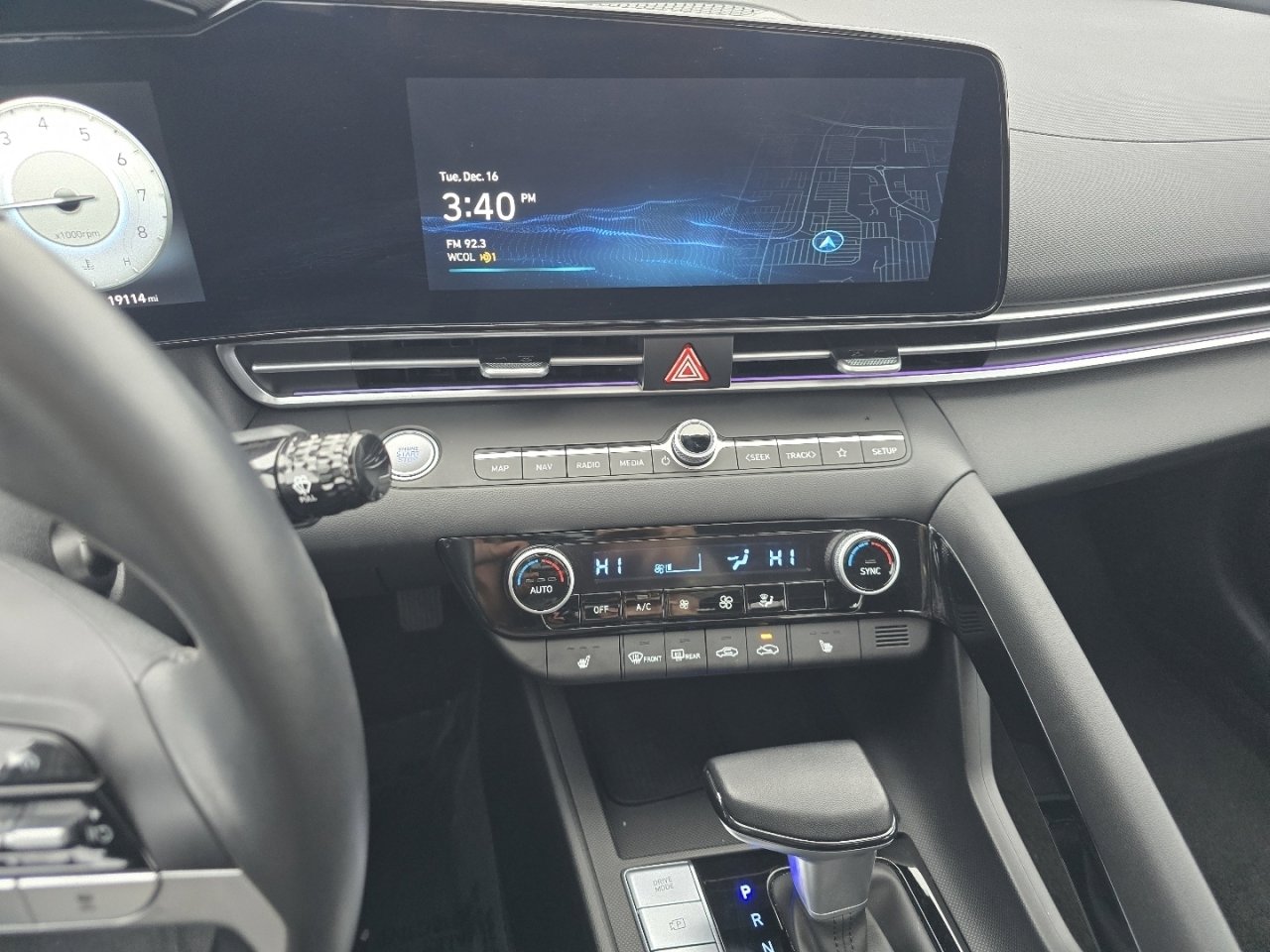 Used 2025 Hyundai Elantra SEL image 26