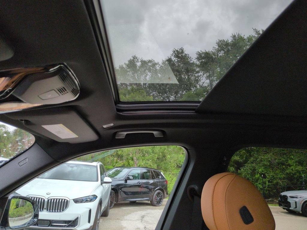 New 2026 BMW X5 xDrive40i w/ M Sport Package AWD/4WD image 20