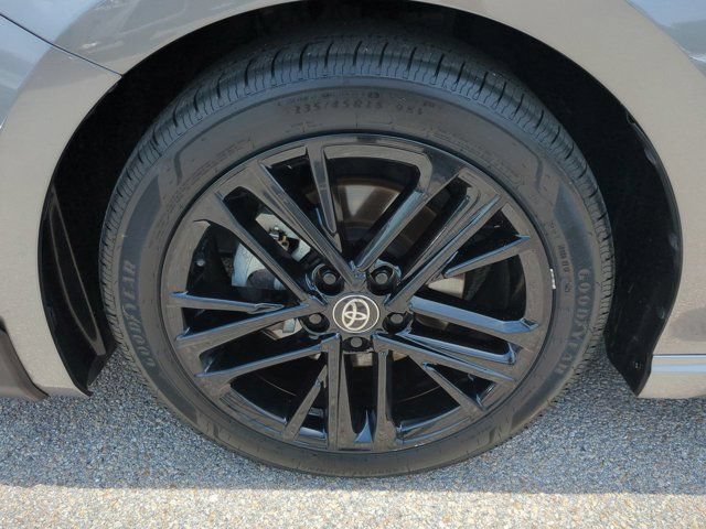 Used 2025 Toyota Camry SE FWD image 10