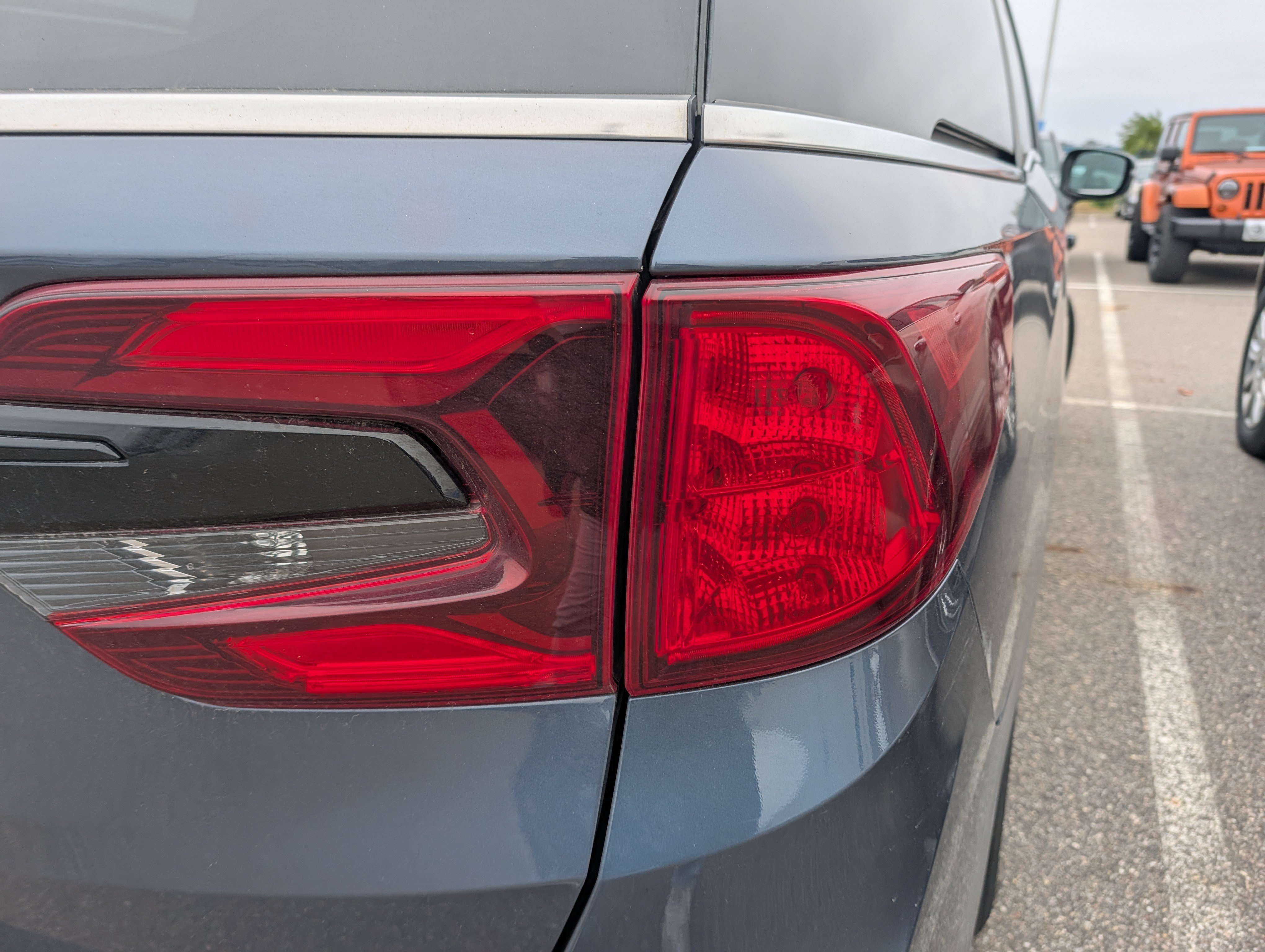 Used 2025 Honda Odyssey EX-L image 6