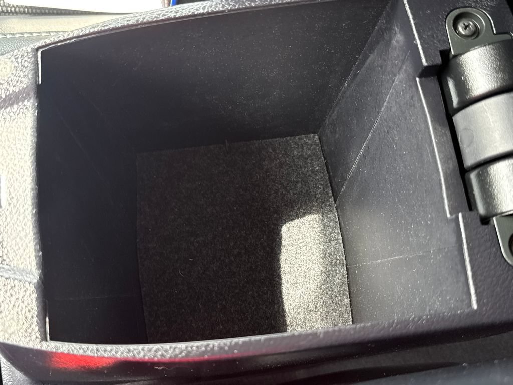 Used 2019 Toyota Corolla SE w/ Carpet Mat Package (TMS) FWD image 27
