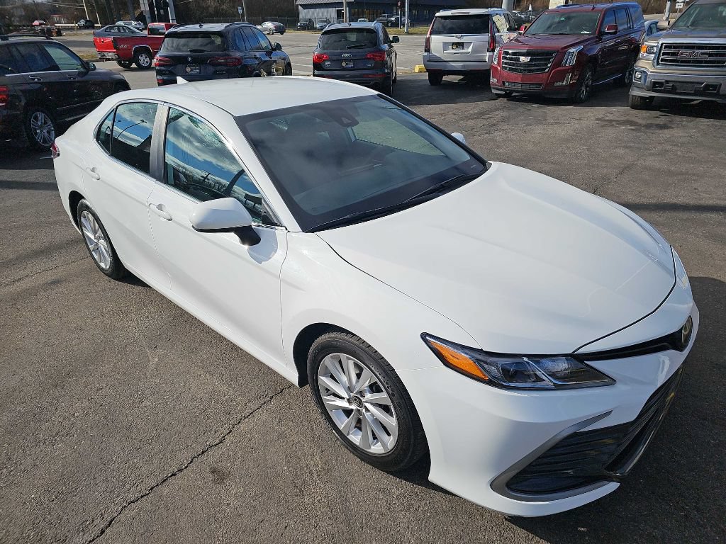 Used 2021 Toyota Camry LE FWD image 28