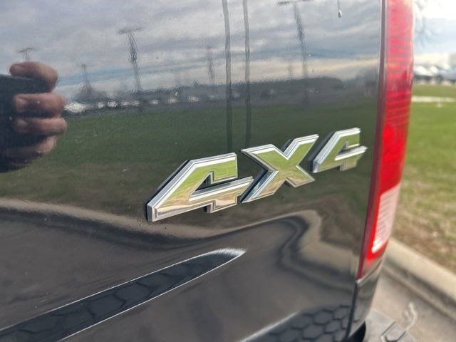 Used 2017 RAM 1500 Classic SLT w/ SLT Plus D￩cor Group image 47