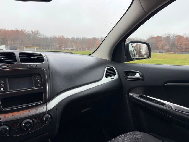 Used 2017 Dodge Journey SE image 11