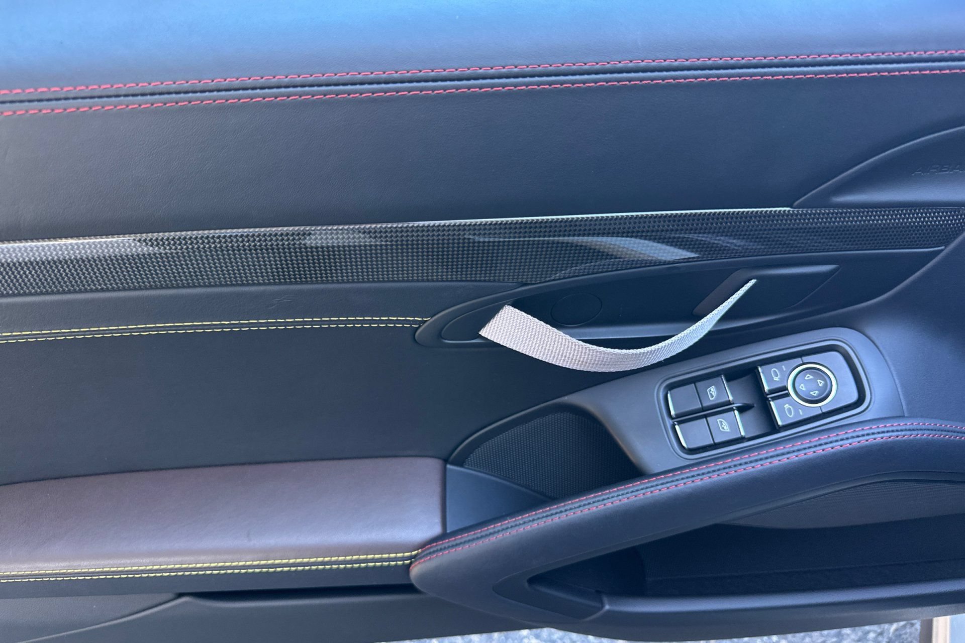 Certified 2016 Porsche 911 R RWD image 12