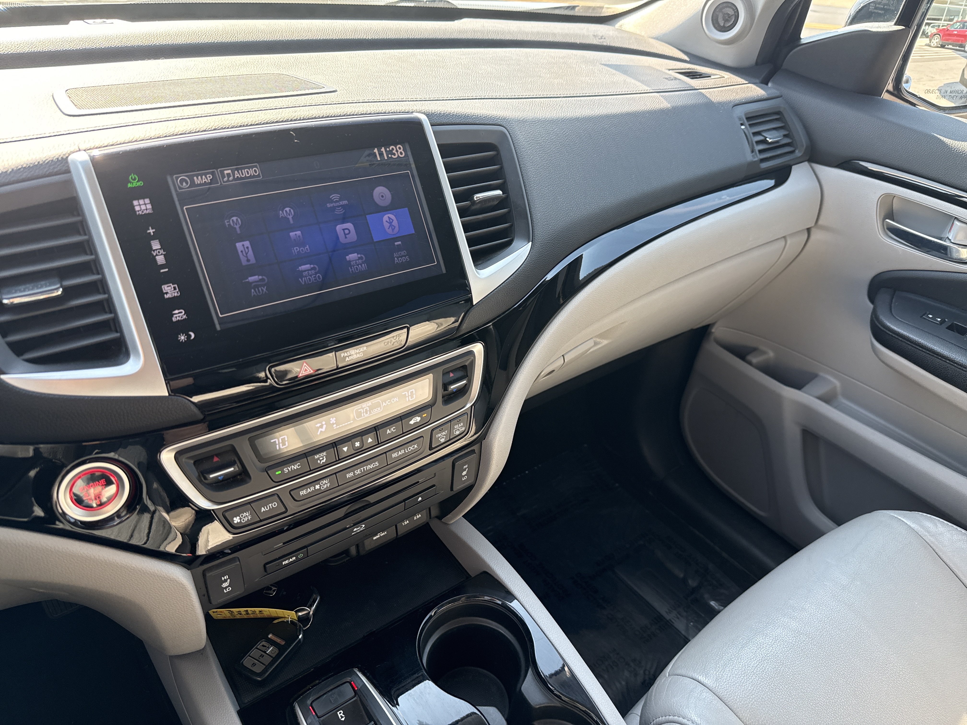 Used 2016 Honda Pilot Touring image 23
