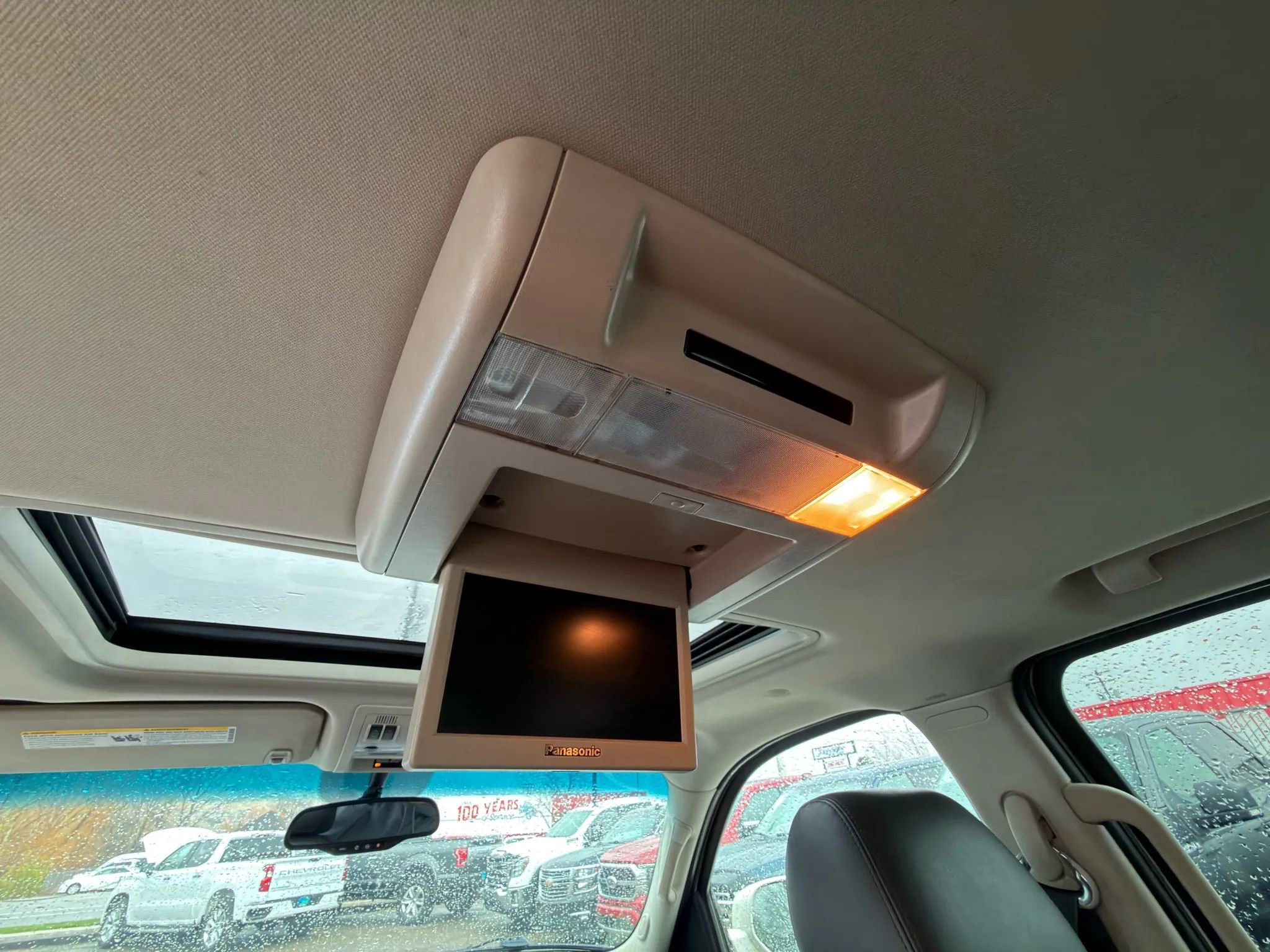 Used 2012 Cadillac Escalade ESV Luxury AWD/4WD image 4