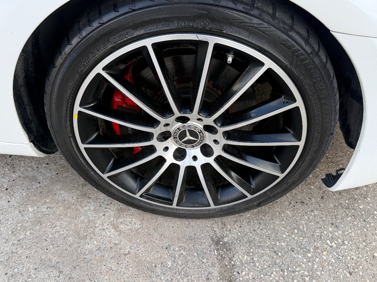 Used 2018 Mercedes-Benz SLC 300 w/ Premium 1 Package image 12
