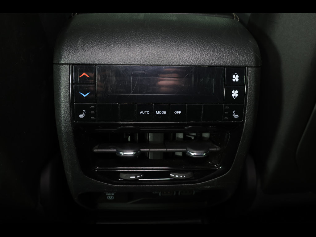 Certified 2023 Jeep Grand Cherokee L Limited w/ Luxury Tech Group II AWD/4WD image 16