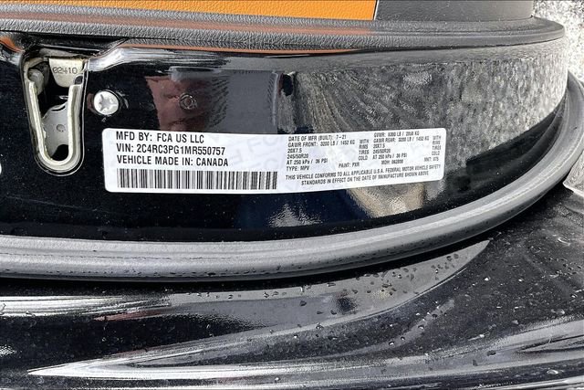 Used 2021 Chrysler Pacifica Pinnacle image 6