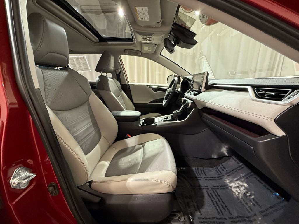 Certified 2021 Toyota RAV4 Limited image 23