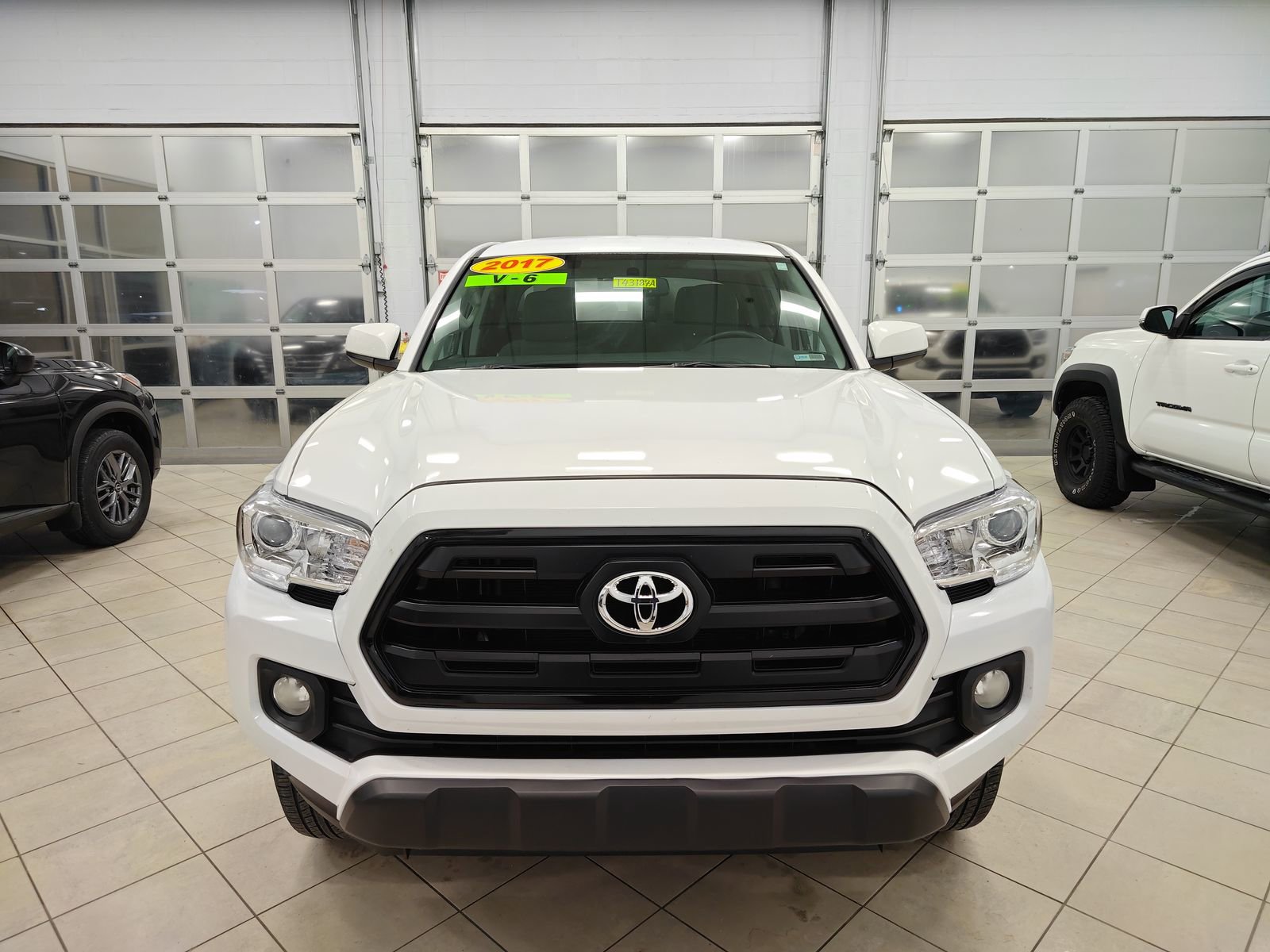 Used 2017 Toyota Tacoma SR5 image 7