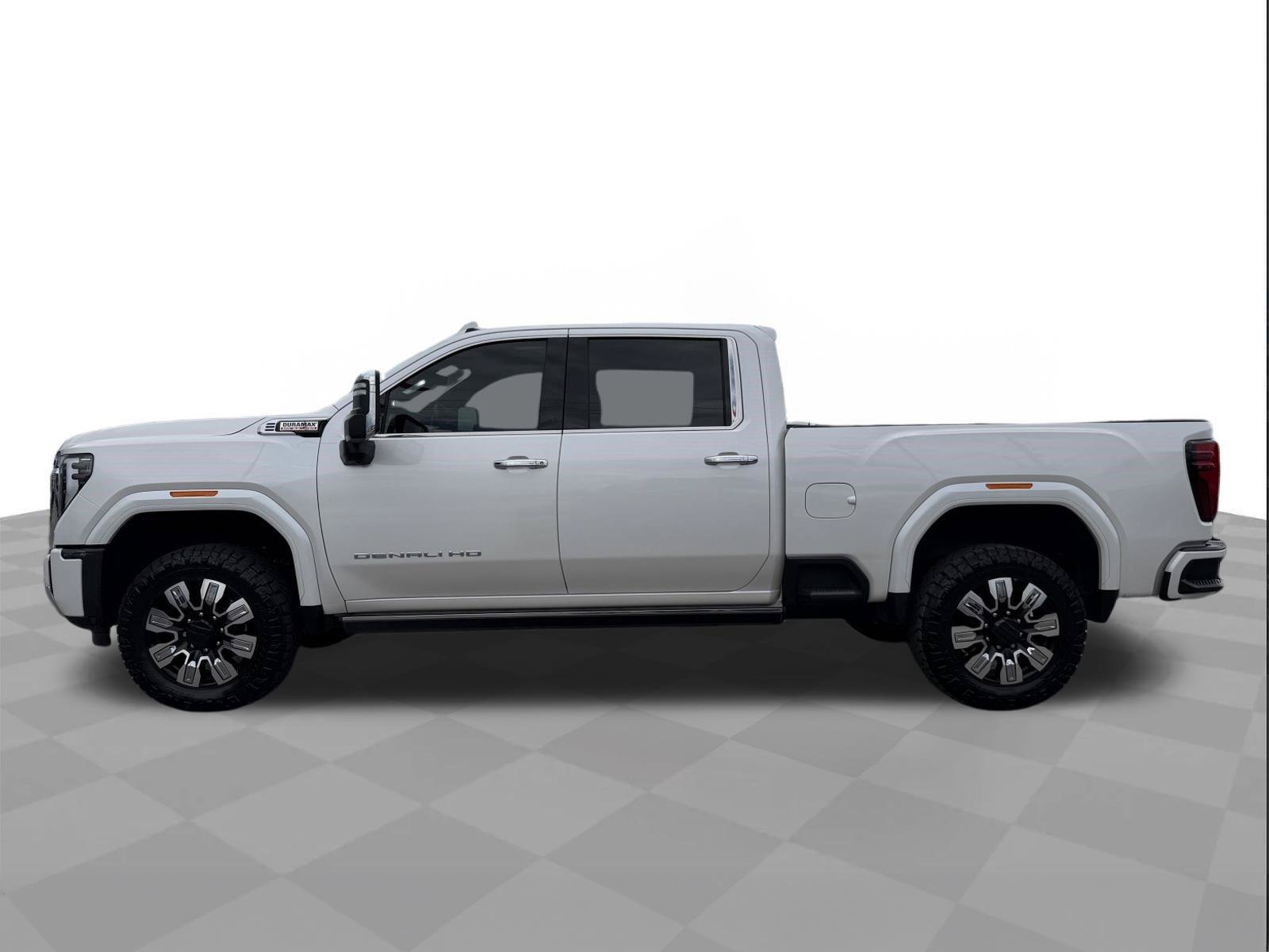 Used 2024 GMC Sierra 3500 Denali w/ Denali Reserve Package AWD/4WD image 2