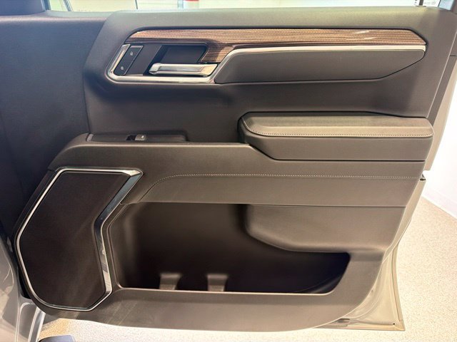Used 2024 Chevrolet Silverado 1500 LT AWD/4WD image 11