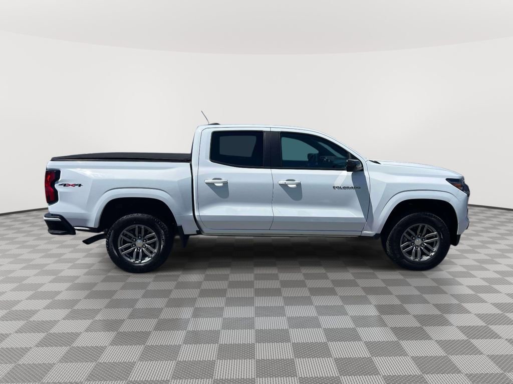 Used 2023 Chevrolet Colorado LT w/ LT Convenience Package II AWD/4WD image 4