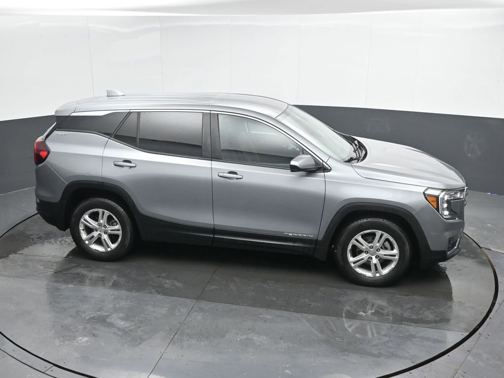 Used 2024 GMC Terrain SLE image 38