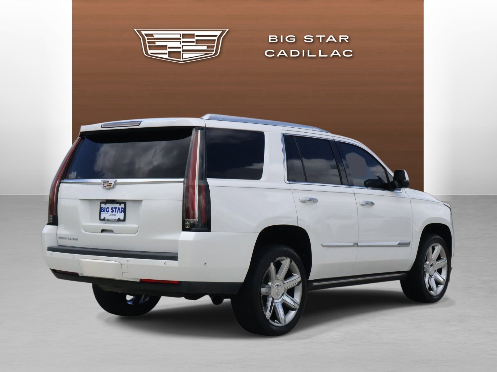 Used 2018 Cadillac Escalade Premium Luxury RWD image 5
