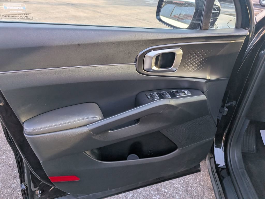 Used 2025 Kia Sorento EX image 14