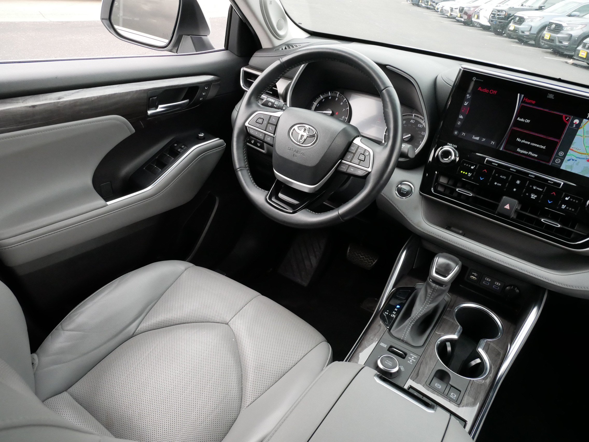 Used 2022 Toyota Highlander Limited AWD/4WD image 9