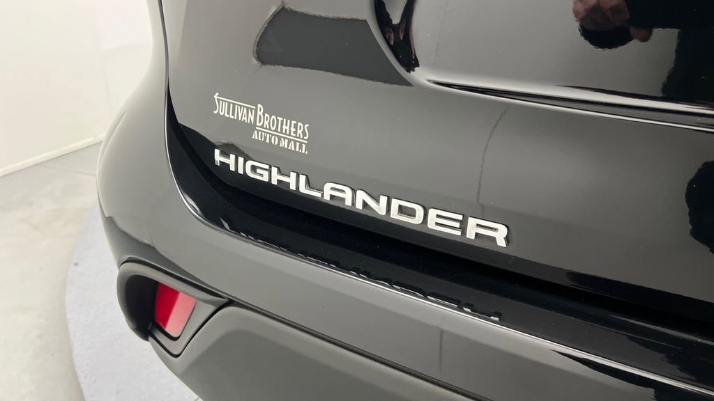 Used 2023 Toyota Highlander XLE image 21