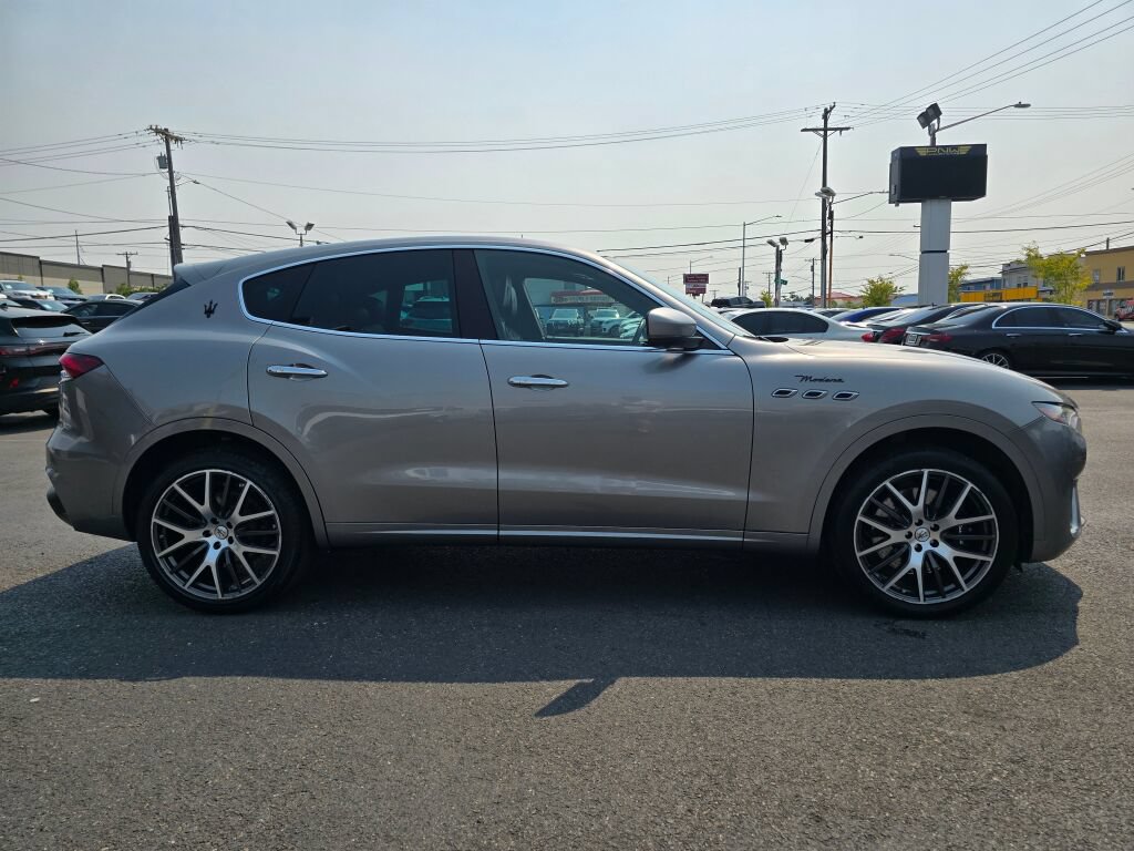 Used 2022 Maserati Levante Modena AWD/4WD image 5
