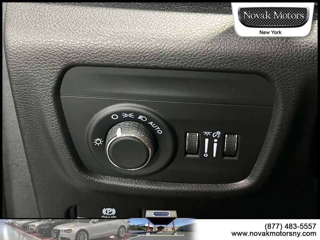 Used 2024 Jeep Grand Cherokee L Altitude image 23