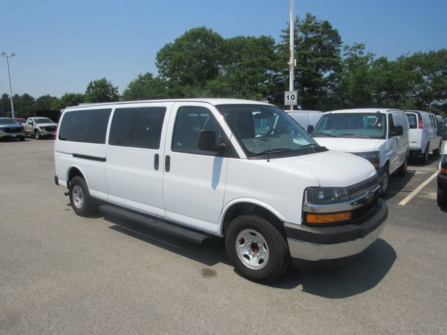 Certified 2023 Chevrolet Express 3500 LT w/ LT Preferred Equipment Group RWD image 4