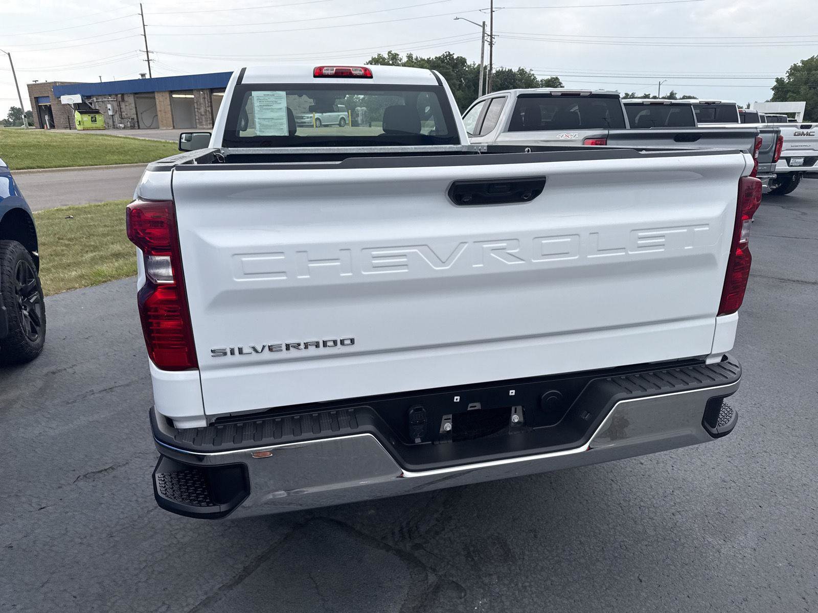 Used 2025 Chevrolet Silverado 1500 W/T RWD image 3