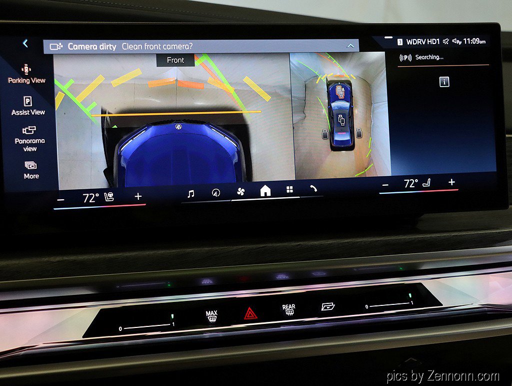 Used 2026 BMW 750e xDrive image 23