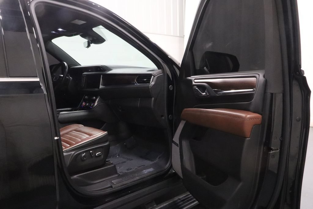 Used 2024 GMC Yukon Denali Ultimate AWD/4WD image 18