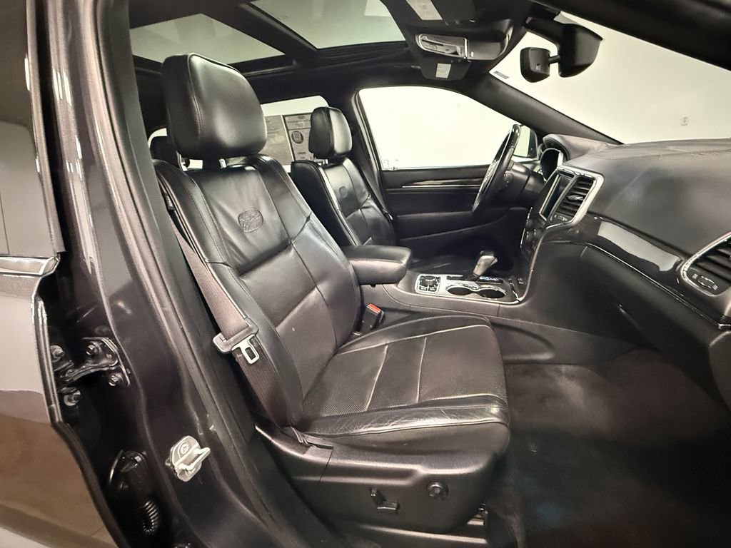 Used 2018 Jeep Grand Cherokee Overland image 13