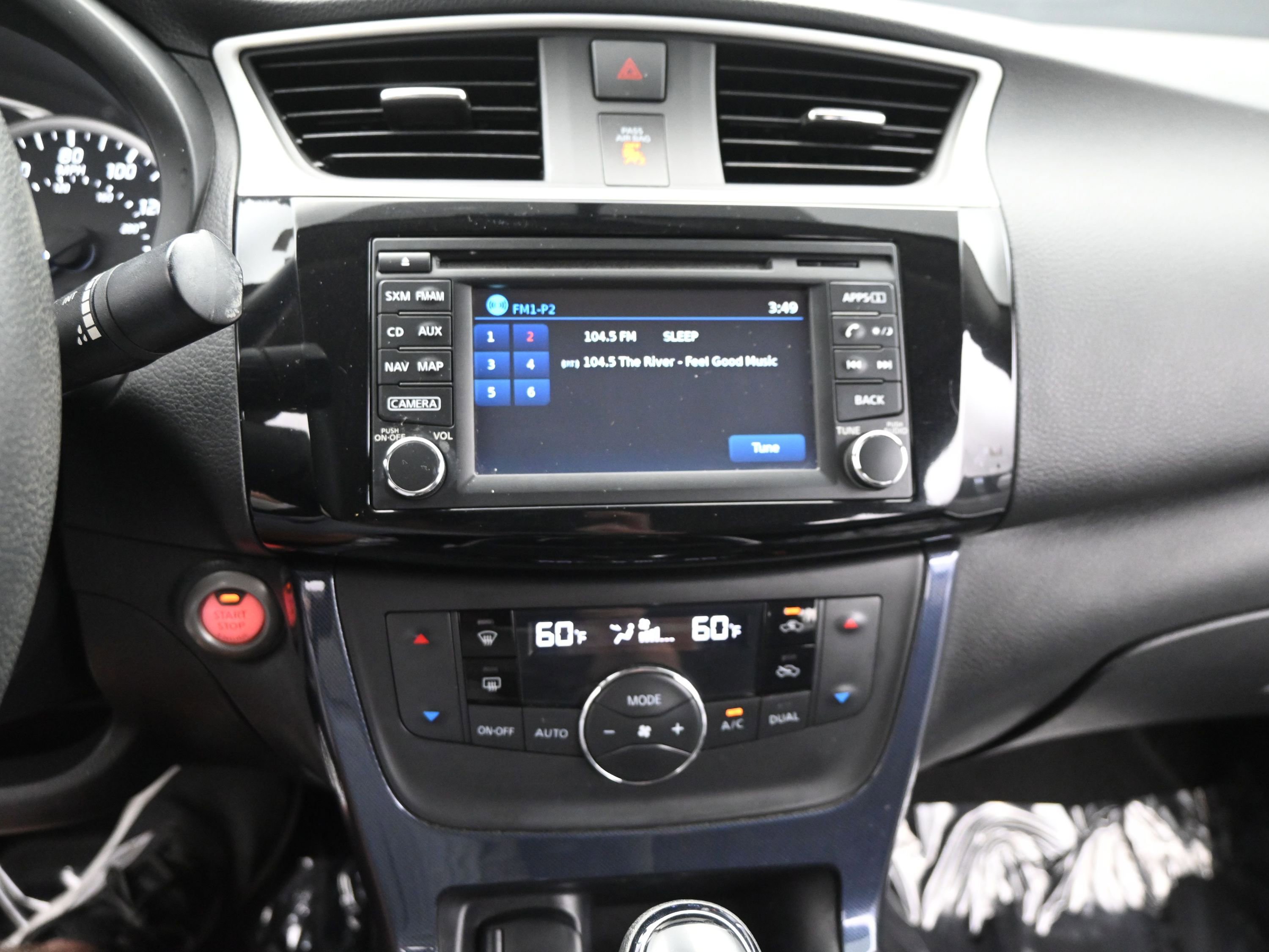 Used 2018 Nissan Sentra SR w/ Technology Package image 19