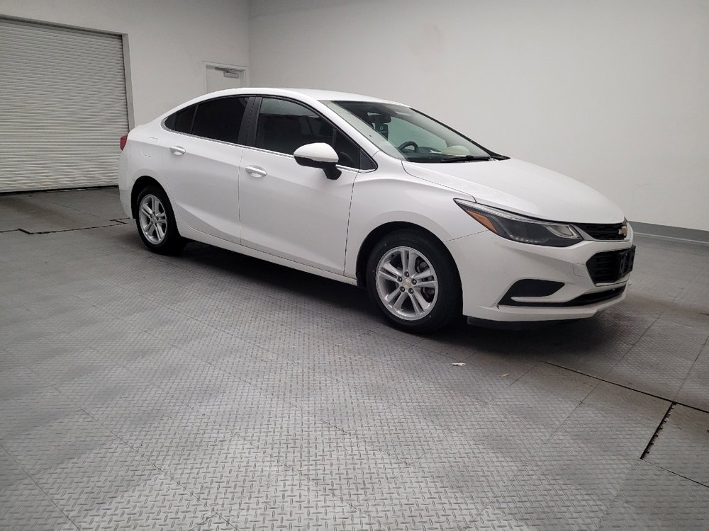 Used 2018 Chevrolet Cruze LT image 11