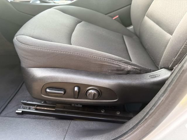 Used 2020 Chevrolet Malibu LT FWD image 21