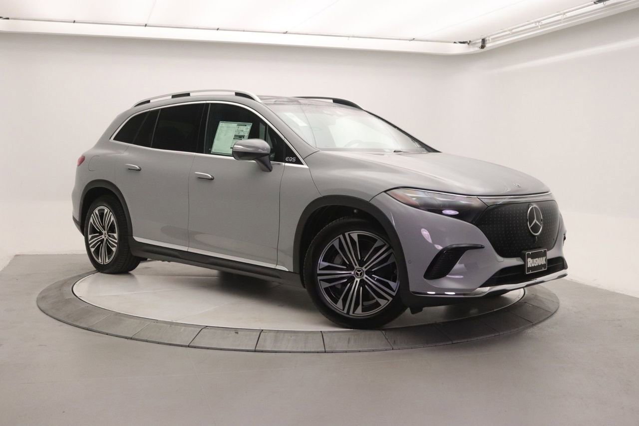 New 2026 Mercedes-Benz EQS 400 4MATIC SUV image 16