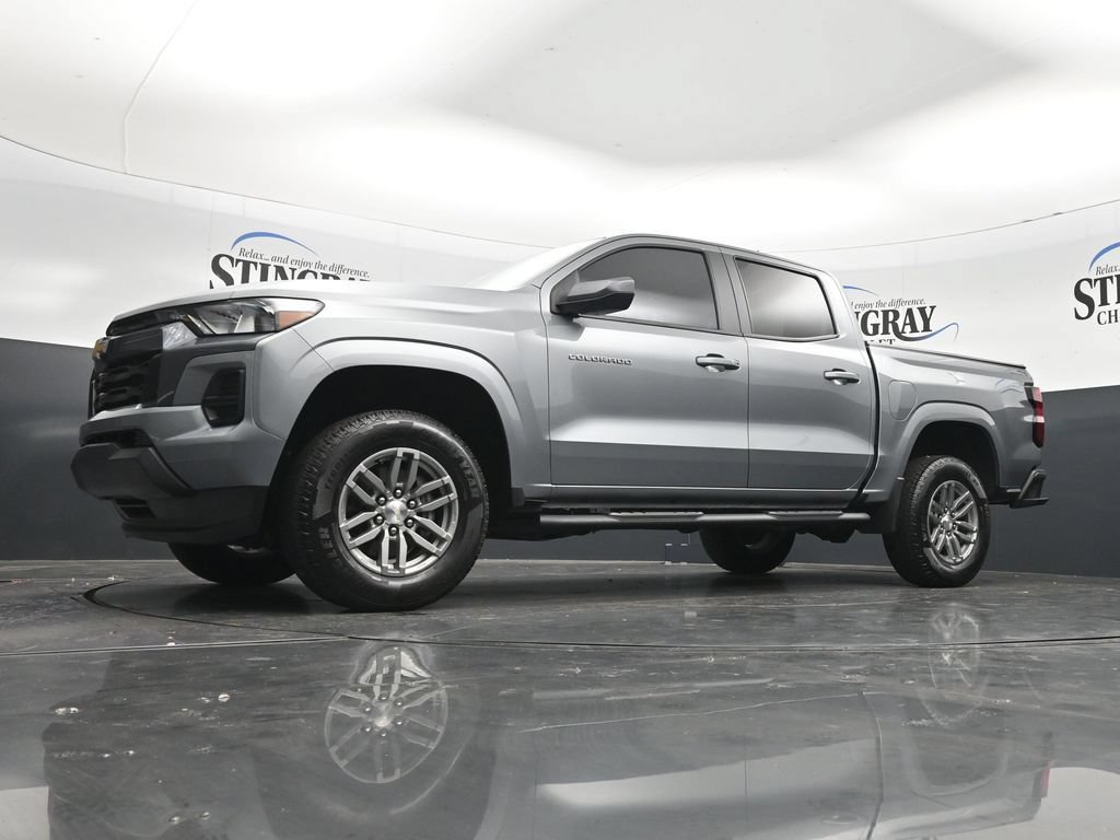 Used 2024 Chevrolet Colorado LT RWD image 28