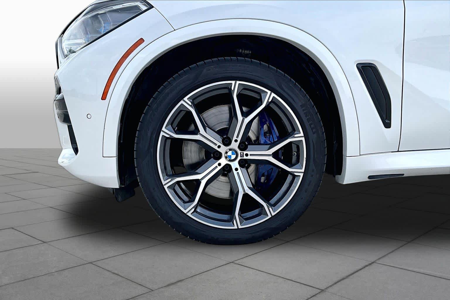 Used 2019 BMW X5 xDrive50i w/ M Sport Package AWD/4WD image 11
