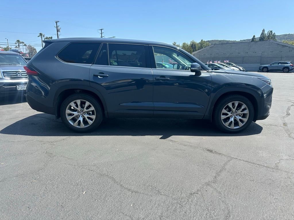 Certified 2024 Toyota Grand Highlander AWD image 5