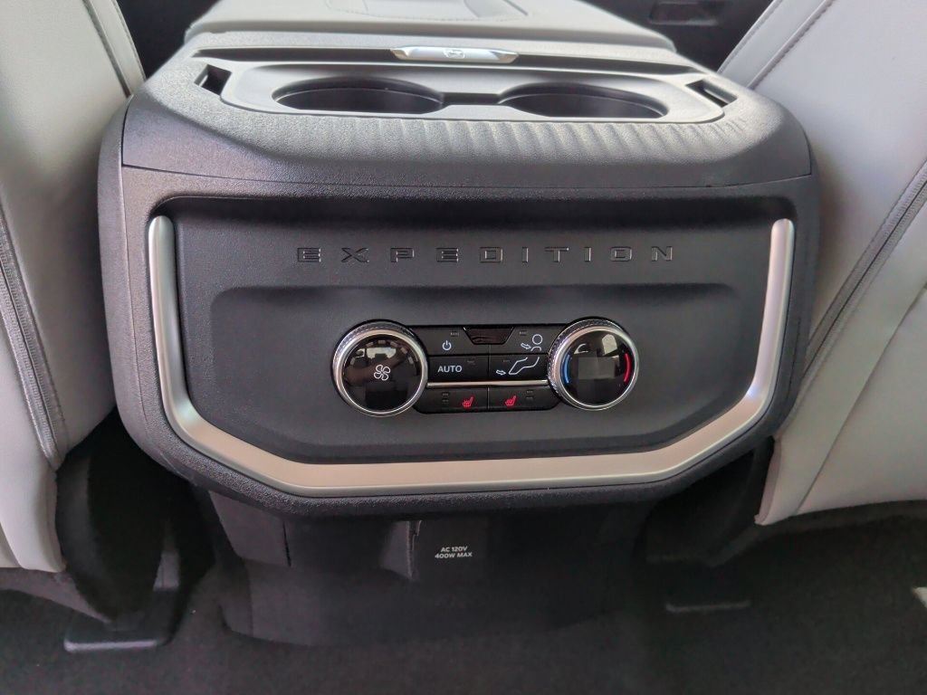 New 2027 Ford Expedition Platinum w/ Driver's Package RWD image 43