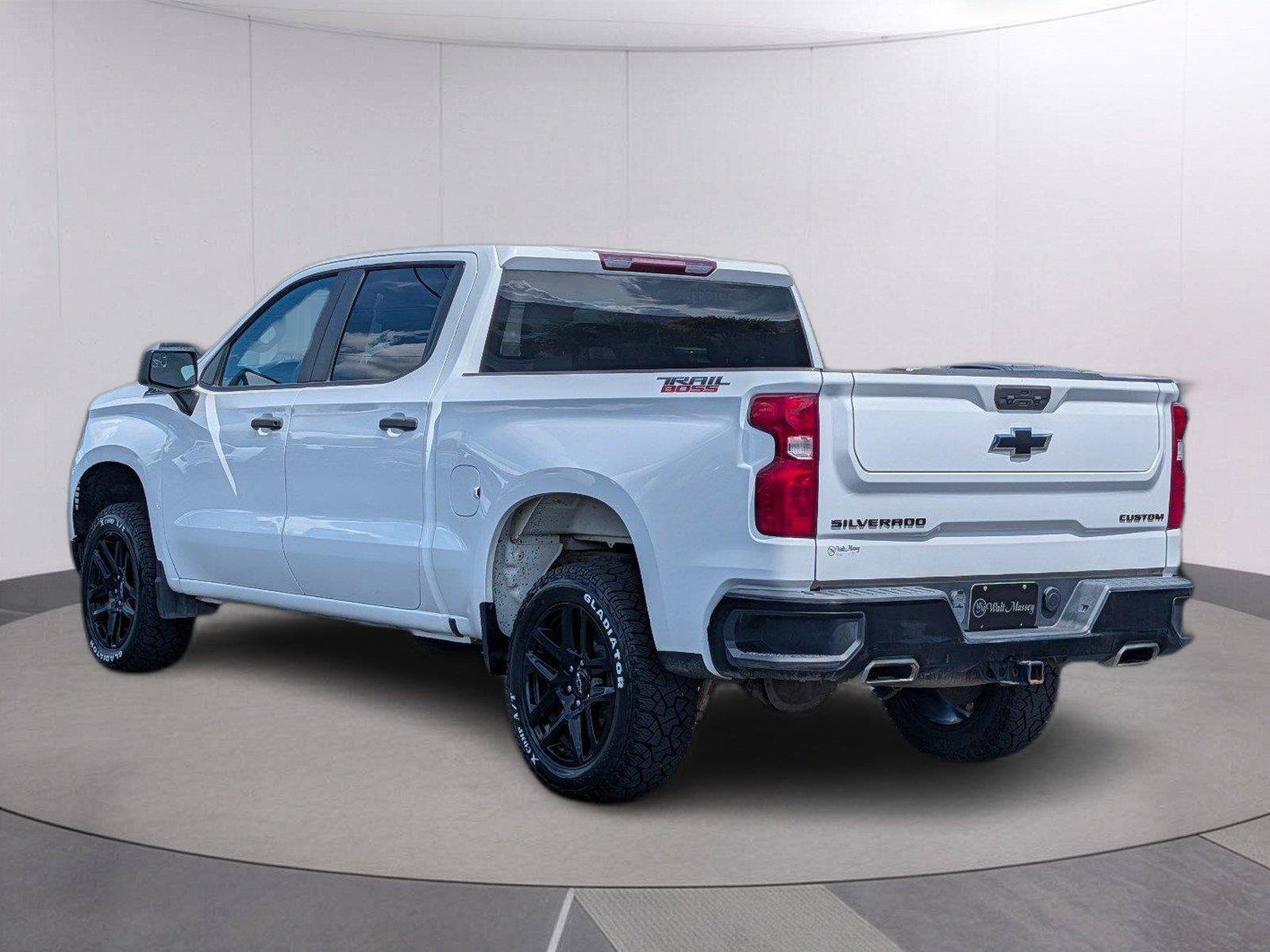 Used 2023 Chevrolet Silverado 1500 Custom Trail Boss w/ LPO, Dark Essentials Package AWD/4WD image 3