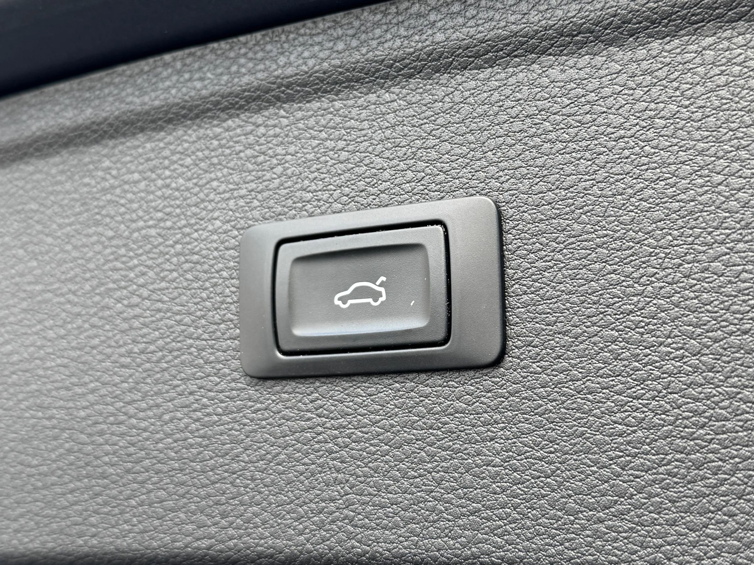 Used 2018 Audi Q5 2.0T Premium image 19