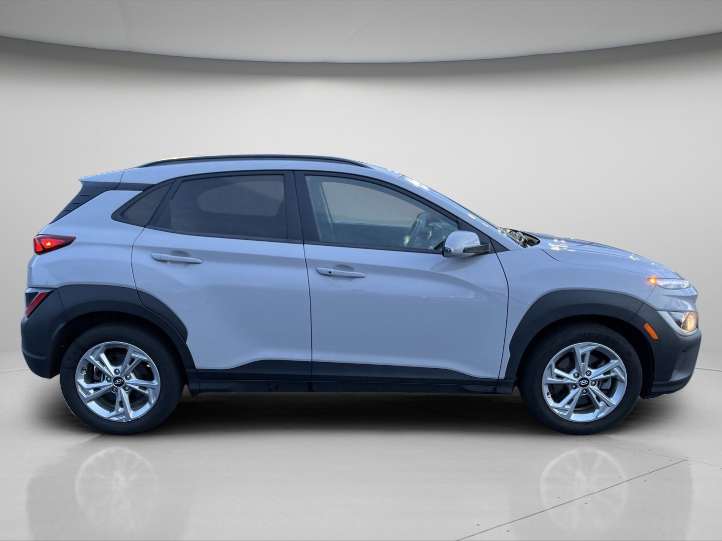 Used 2023 Hyundai Kona SEL image 8