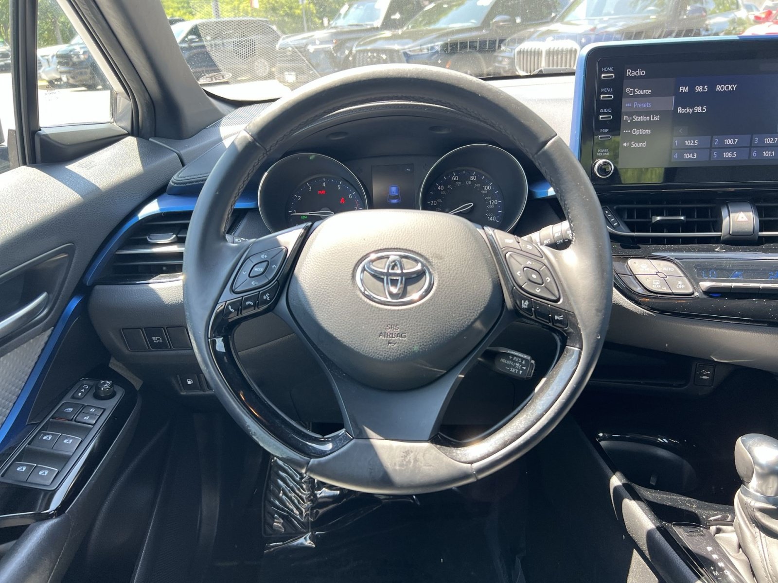 Used 2019 Toyota C-HR XLE FWD image 15