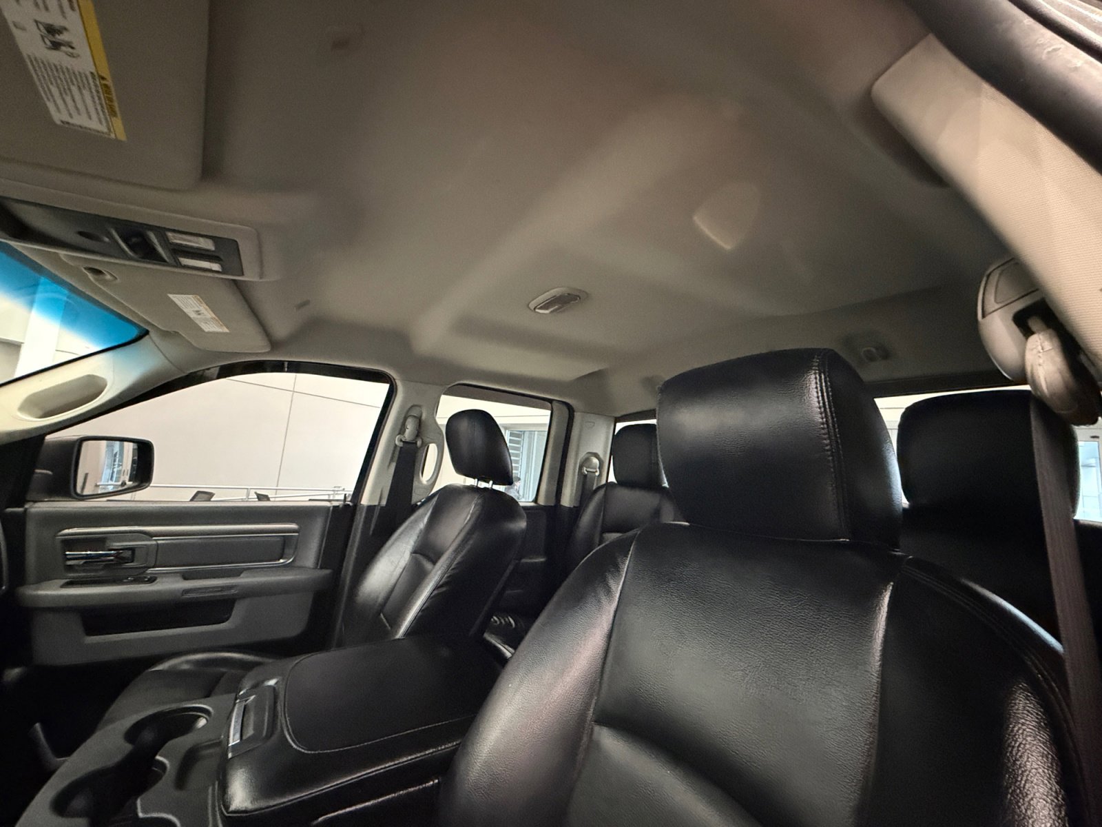Used 2017 RAM 1500 Classic SLT AWD/4WD image 33