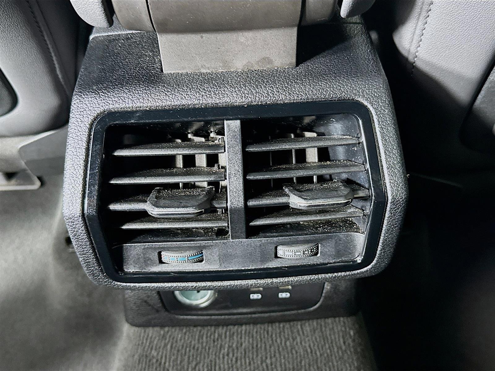 Used 2024 Audi Q3 2.0T Premium image 26