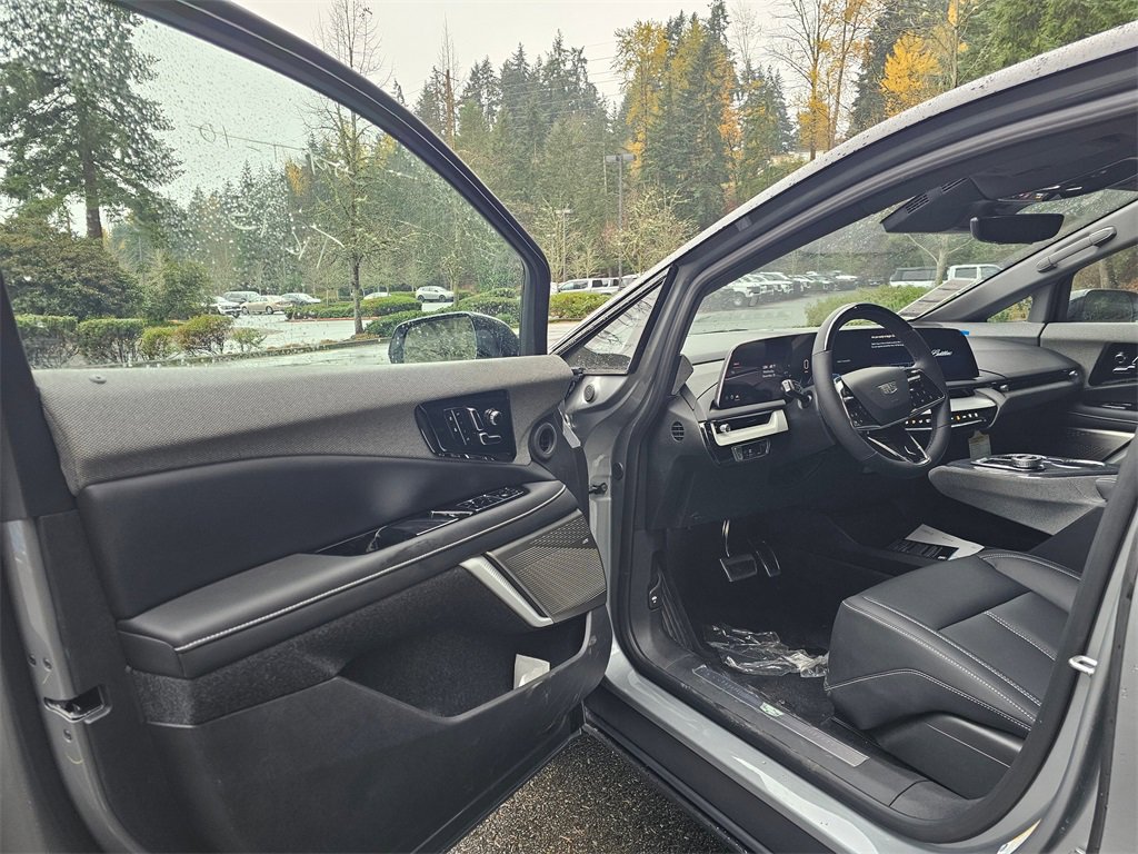 New 2026 Cadillac Optiq Sport 1 image 20