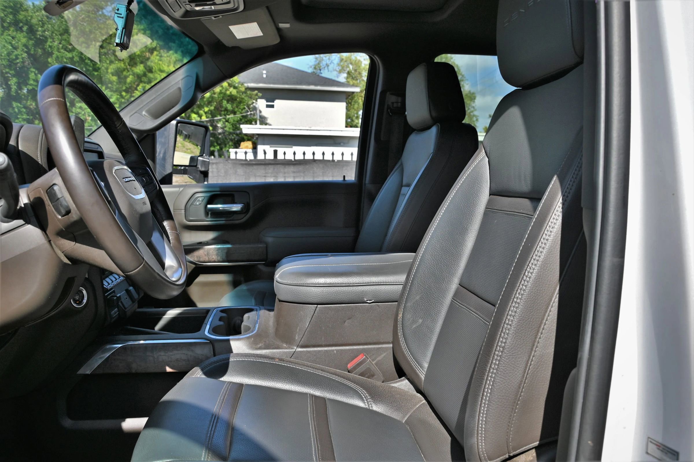 Used 2023 GMC Sierra 2500 Denali w/ Denali Ultimate Package AWD/4WD image 13
